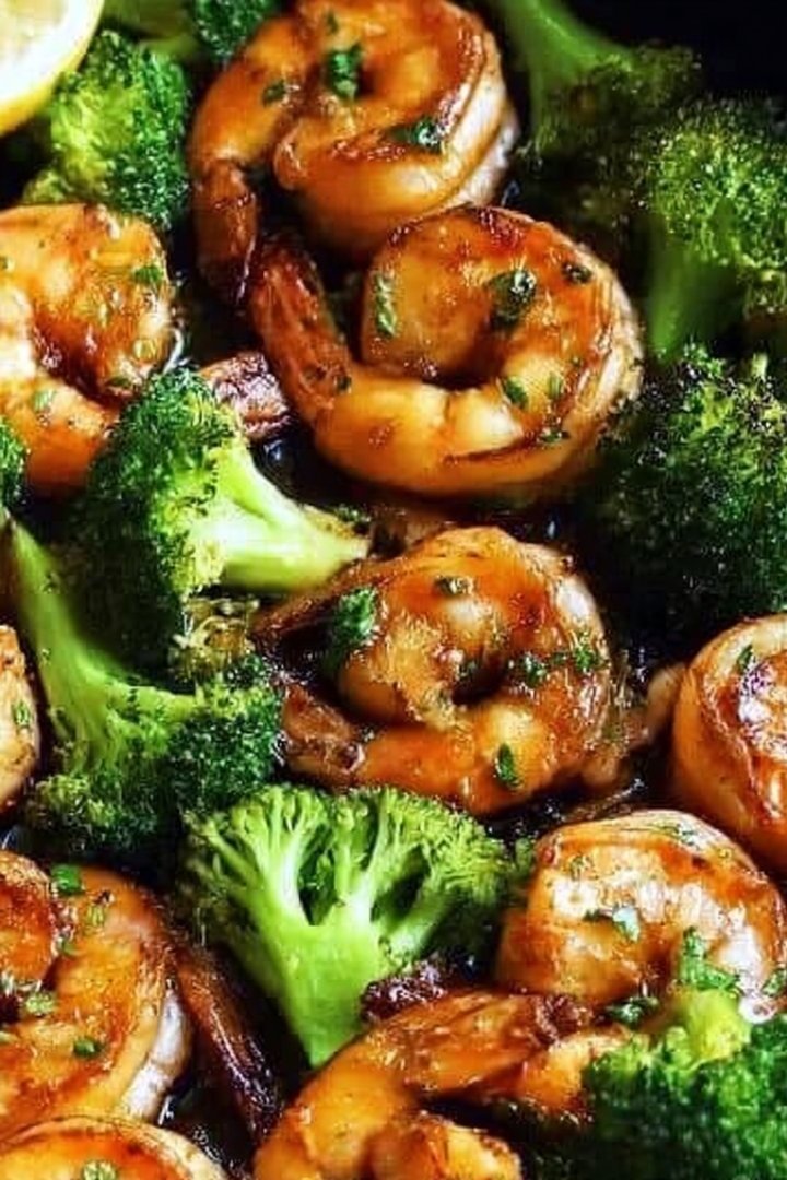 Honey Garlic Butter Shrimp and Broccoli: An Incredible One-Pan Wonder image 2
